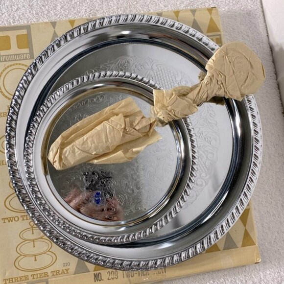 Vintage Irvinware Silver Tone Two Tier Serving Tray W Handle - Picture 6 of 16